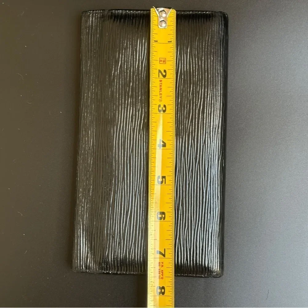 Louis Vuitton Epi‎ Sarah Long Wallet Black